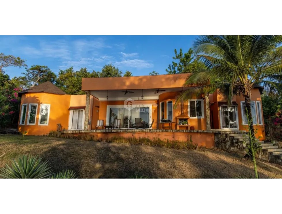 ARCHIPELAGO DE LAS PERLAS / ISLA SABOGA / FRENTE AL MAR / 2000 M2