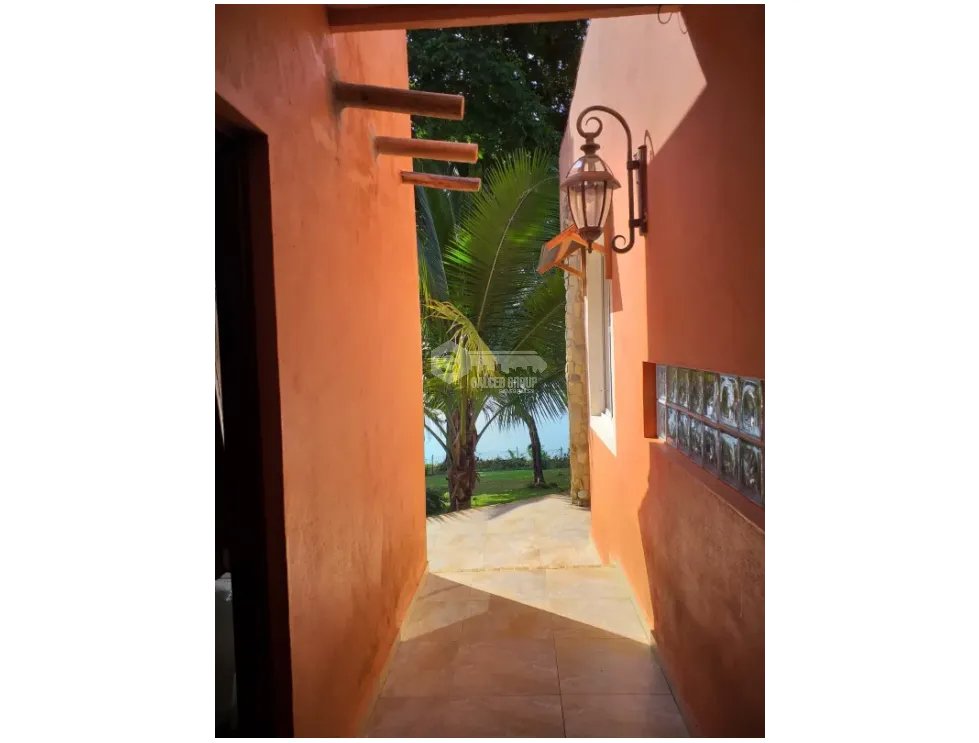 ARCHIPELAGO DE LAS PERLAS / ISLA SABOGA / FRENTE AL MAR / 2000 M2