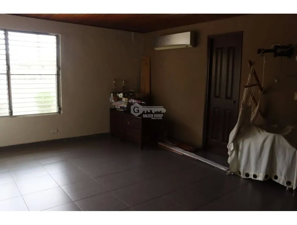 LAS CUMBRES / VILLA ZAITA / 1452 M2 / 4 HABITACION / TERRAZA / JARDIN