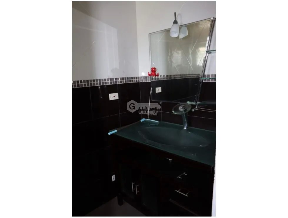 LAS CUMBRES / VILLA ZAITA / 1452 M2 / 4 HABITACION / TERRAZA / JARDIN