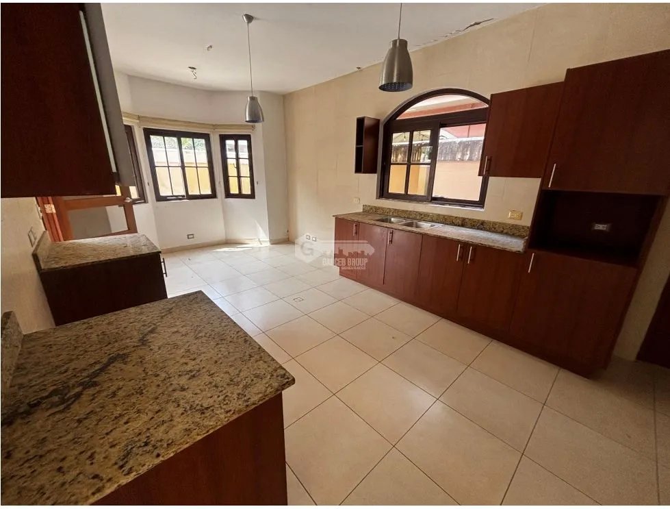 COSTA SUR / PH EL DORAL / 423M / 2 NIVELES / 4 HABITACION / TERRAZA