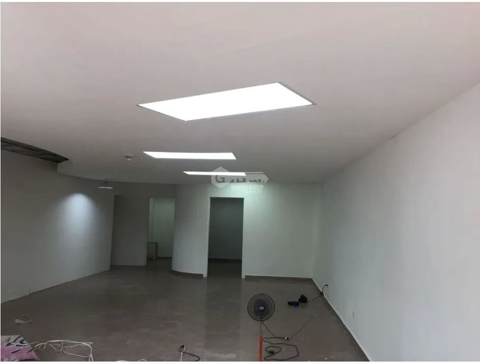 LOCAL / BELLA VISTA / 105 M2 / PLANTA BAJA / 2 OFICINAS