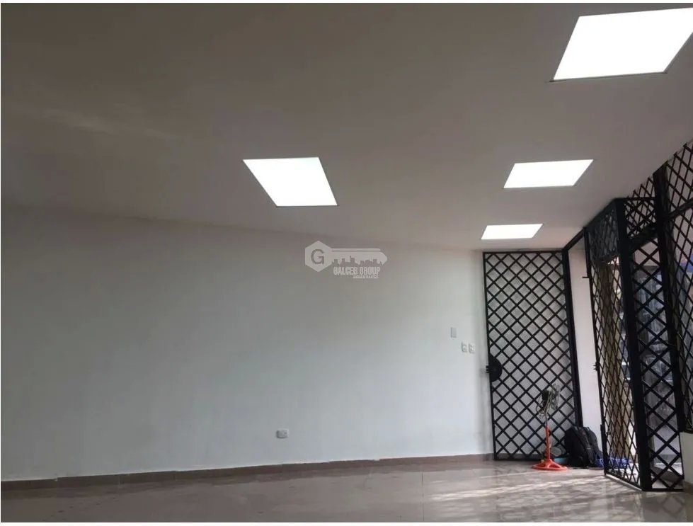 LOCAL / BELLA VISTA / 105 M2 / PLANTA BAJA / 2 OFICINAS