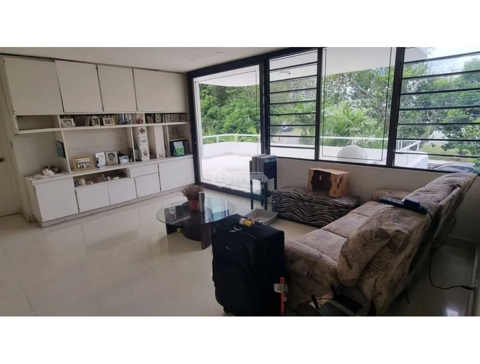 OBARRIO / CASA COMERCIAL 950 M ESQUINA   / PISCINA / 5 HABITACION
