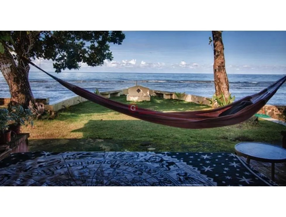 TERRENO COMERCIAL / PISCINA  / FRENTE AL MAR /  PORTOBELO / 5500M