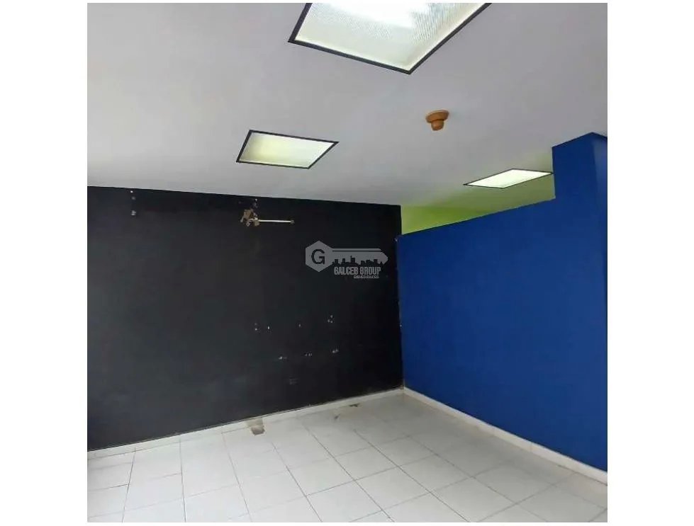 EL CANGREJO / VIA ARGENTINA / LOCAL COMERCIAL / 100M2