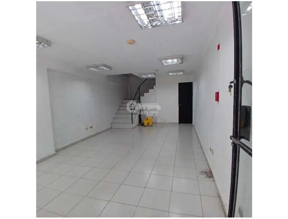 EL CANGREJO / VIA ARGENTINA / LOCAL COMERCIAL / 100M2