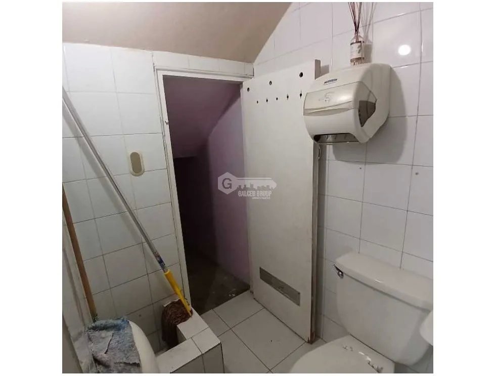 EL CANGREJO / VIA ARGENTINA / LOCAL COMERCIAL / 100M2