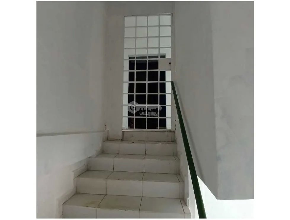EL CANGREJO / VIA ARGENTINA / LOCAL COMERCIAL / 100M2