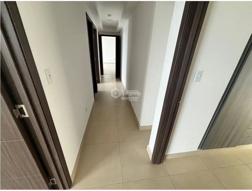 CONDADO DEL REY / PH KINGS PARK / 155m2 / 4 HABITAC. + HAB. SERVICIO