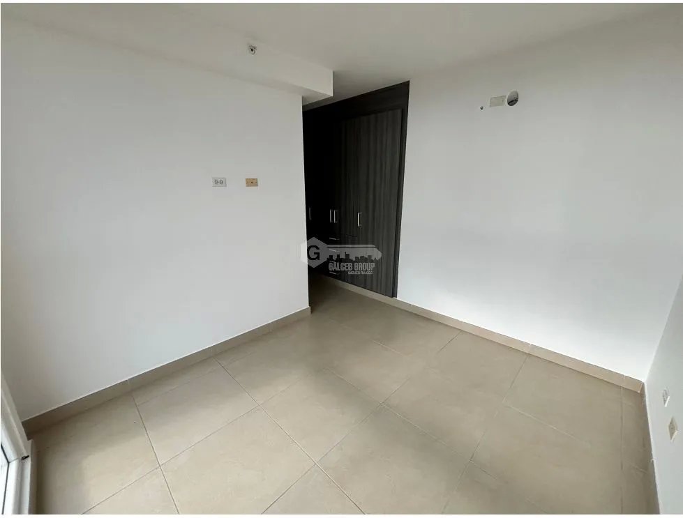 CONDADO DEL REY / PH KINGS PARK / 155m2 / 4 HABITAC. + HAB. SERVICIO