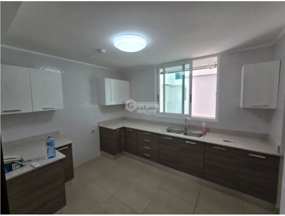 Apartment for sale in Condado del Rey