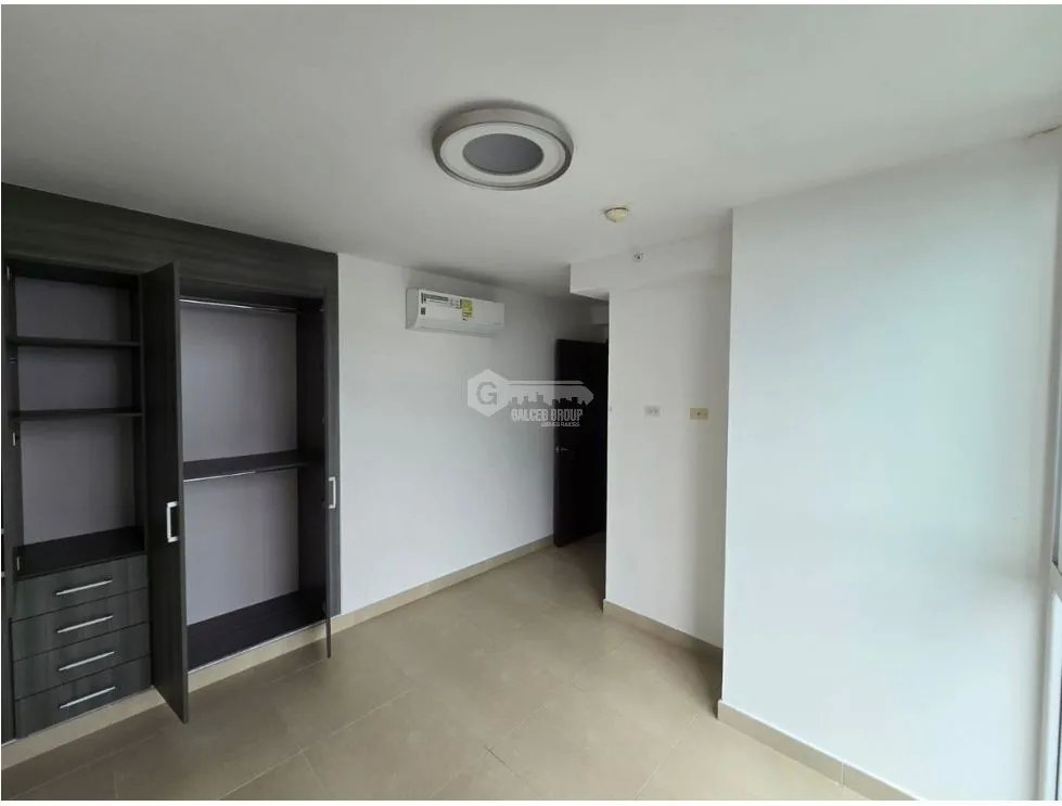 CONDADO DEL REY / PH KINGS PARK / 139M / BALCON