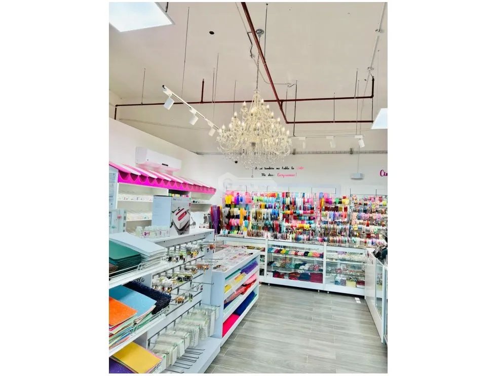 Commercial Space for sale in La Cresta