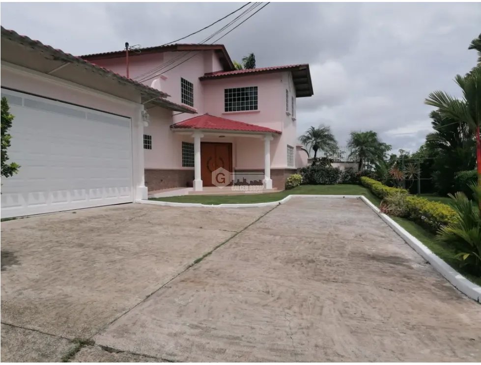 VILLA LUCRE / LAS PALMERAS / 706M / PISCINA / DOS NIVELES
