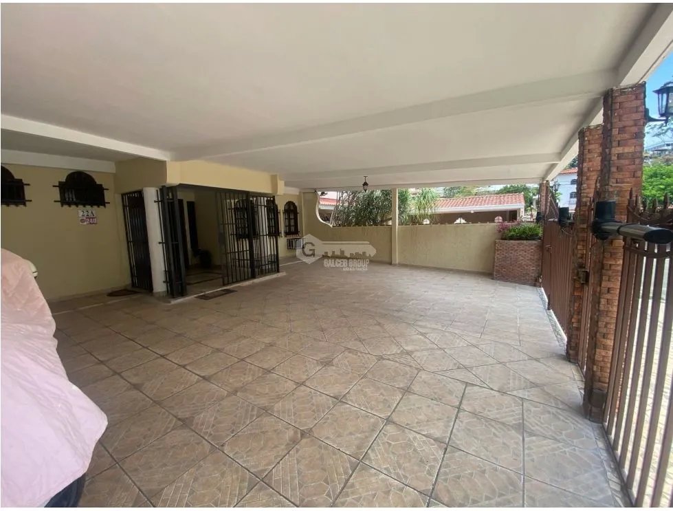 Single Family House for sale in La Alameda