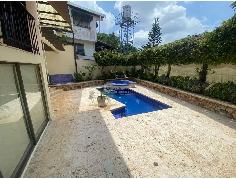 Single Family House for sale in La Alameda