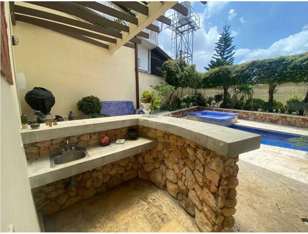 Single Family House for sale in La Alameda