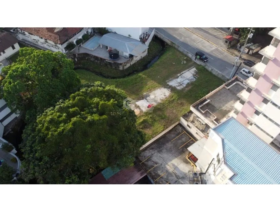 TERRENO COMERCIAL / EL CANGREJO / RM3-C2 / 1500M