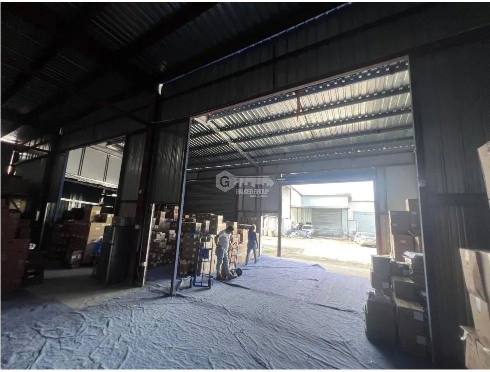 SE ALQUILA BODEGA EN PARQUE INDUSTRIAL MAÑANITAS DE 550M SOBRE VIA