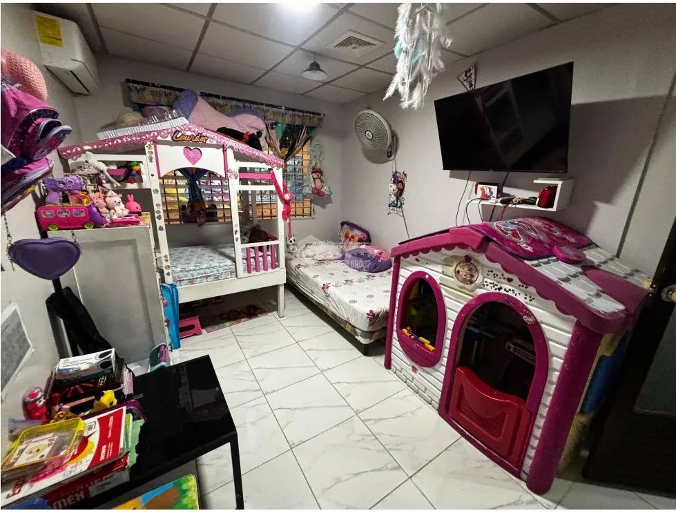 SE VENDE CASA EN CIUDAD  RADIAL JARDIN OLIMPICO DE 3 HABITACIONES