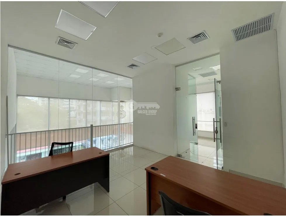 OFICINA / EL CANGREJO / NEO PLAZA / 150M / 2 NIVELES / DIVISIONES