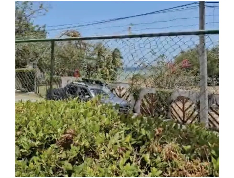 SE VENDE TERRENO UBICADO EN ESQUINA EN CORONADO CON VISTA AL MAR