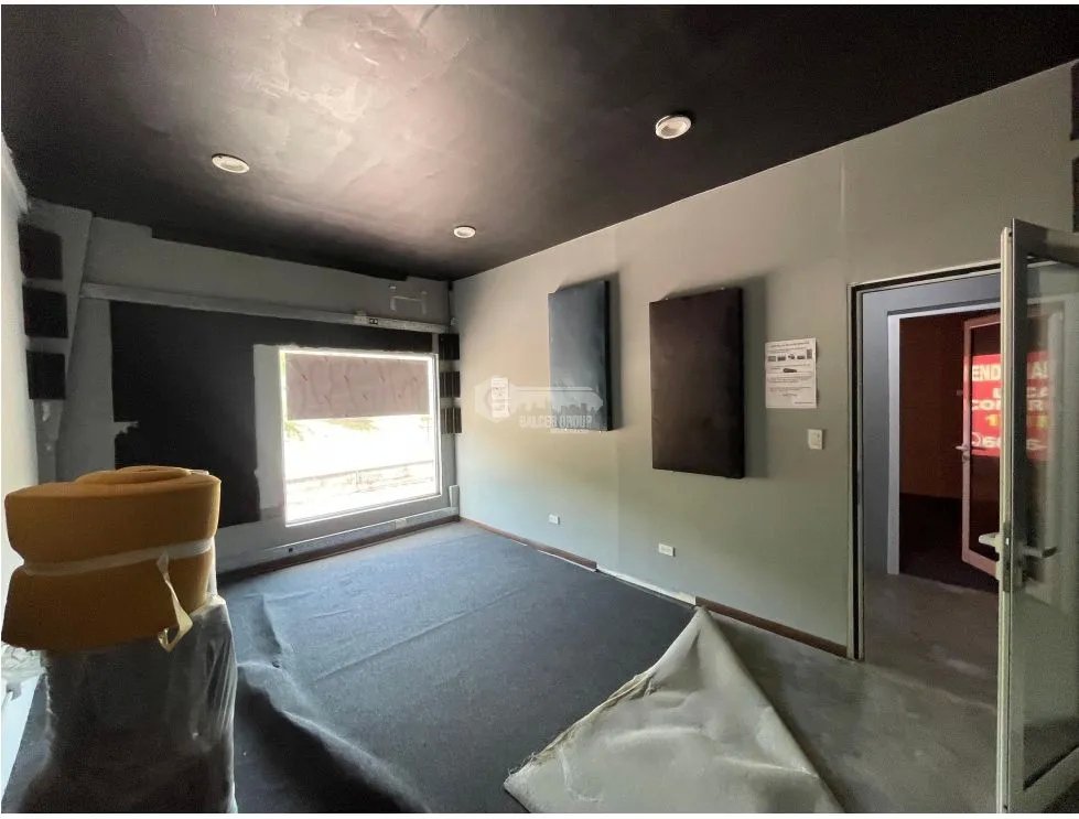 CONDADO DEL REY / LOCAL COMERCIAL / 170M / DIVISIONES / SOBRE VIA