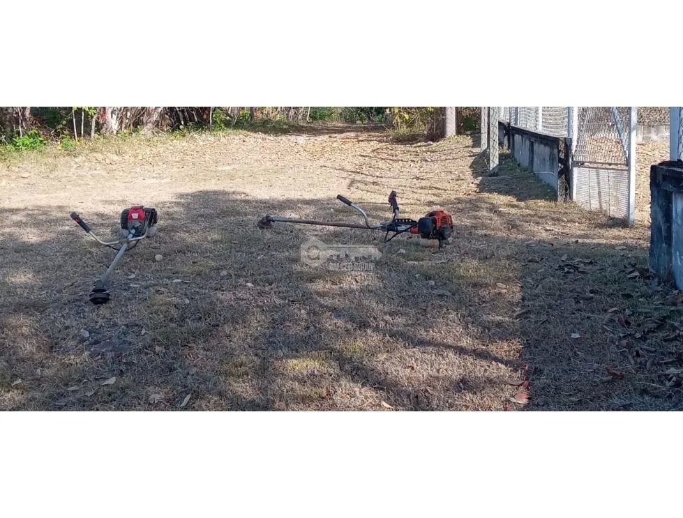 SE VENDE TERRENO EN LAGOMAR SAN CARLOS CON GAZEBO FRENTE AL LAGO