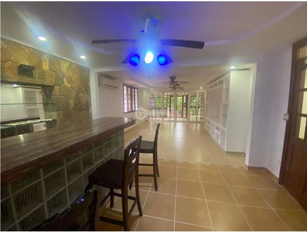 SE VENDE CASA EN SAN FRANCISCO LOMA ALEGRE CON TERRAZA Y ANEXO