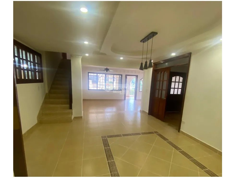 Single Family House for sale in Altos del Golf