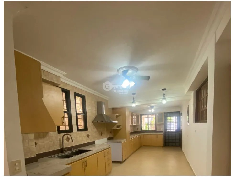 Single Family House for sale in Altos del Golf