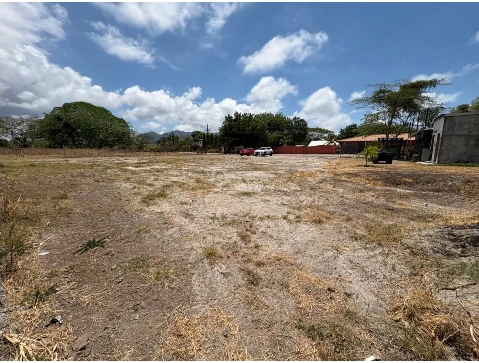 SE VENDE TERRENO PLANO EN PLAYA MALIBU IDEAL PARA DESARROLLO RR