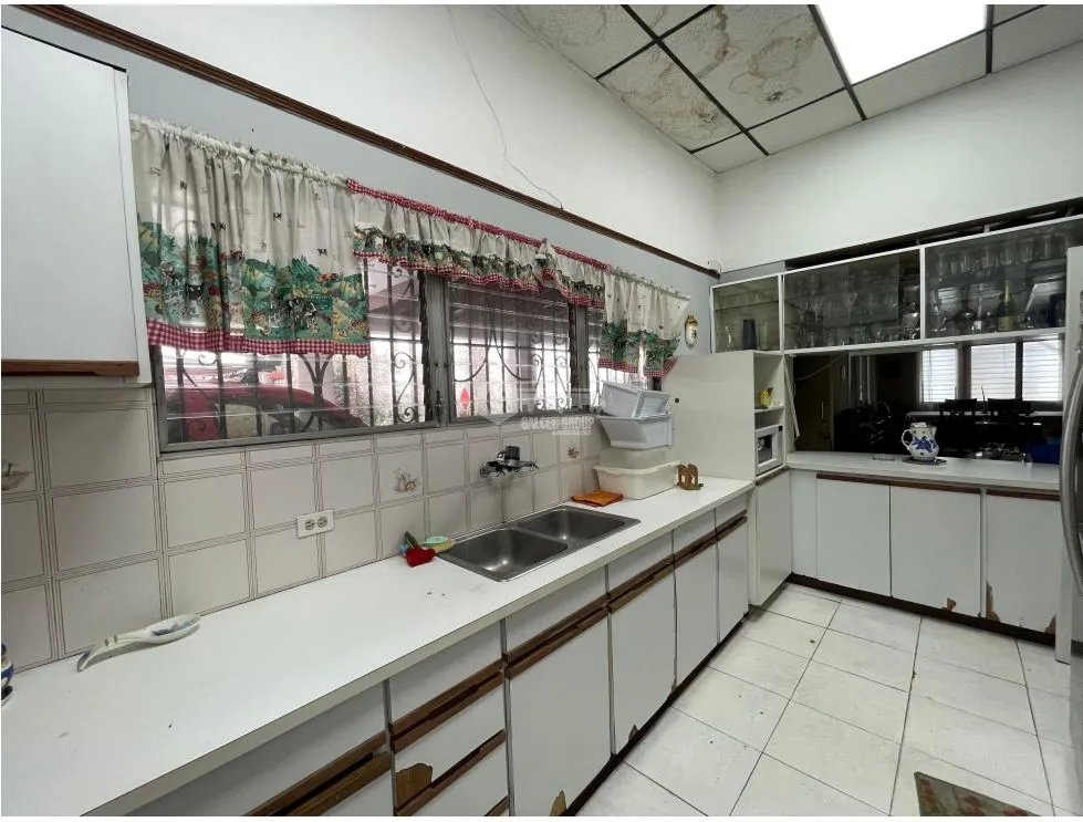 SE VENDE TERRENO COMERCIAL SOBRE LA VIA ESPAÑA IDEAL PARA INVERSION