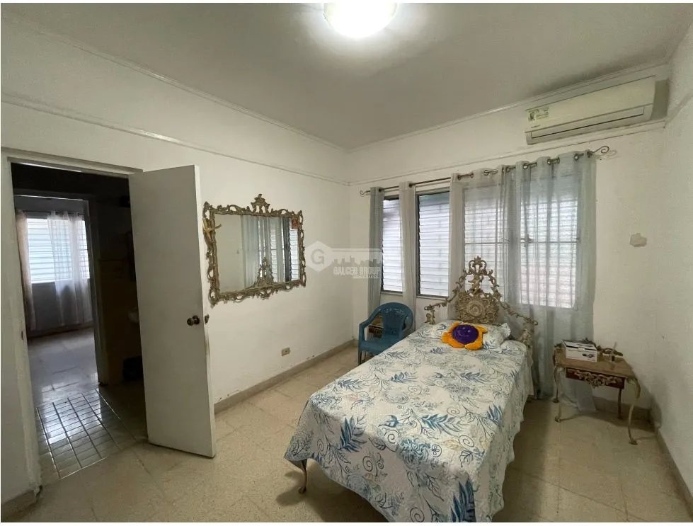 VIA ESPAÑA / 487M / 3 HABITACIONES / 2 BAÑOS / PATIO / SOBRE LA VIA