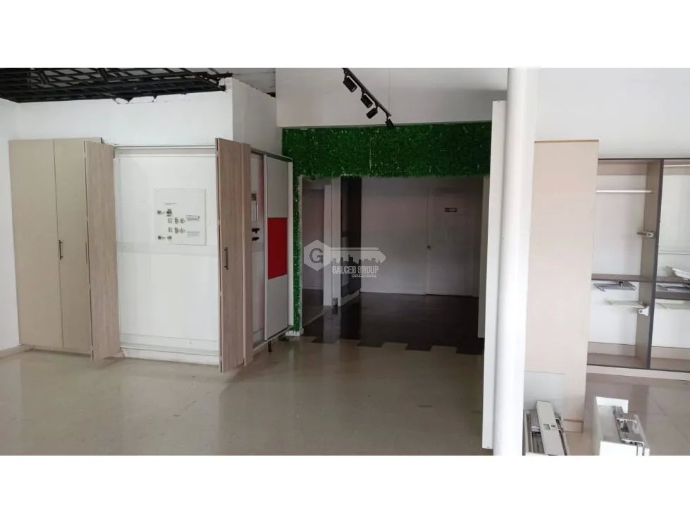 VISTA HERMOSA / LOCAL COMERCIAL / 860M / 12 PARKING / SOBRE VIA