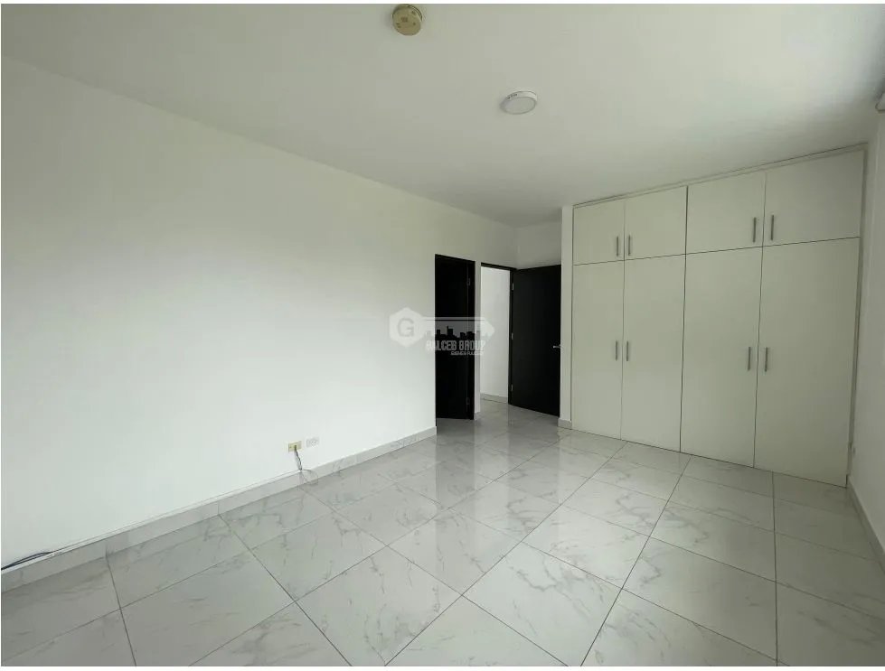 SE VENDE CASA EN ALTOS DE PANAMÁ PH HORIZONTES CON TERRAZA Y PATIO