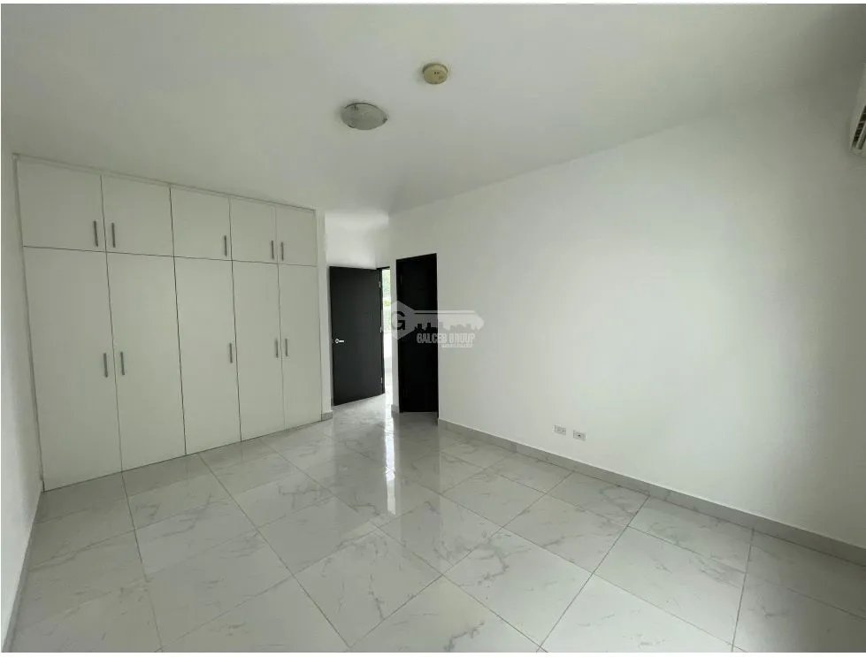 Single Family House for rent in Altos de Panama