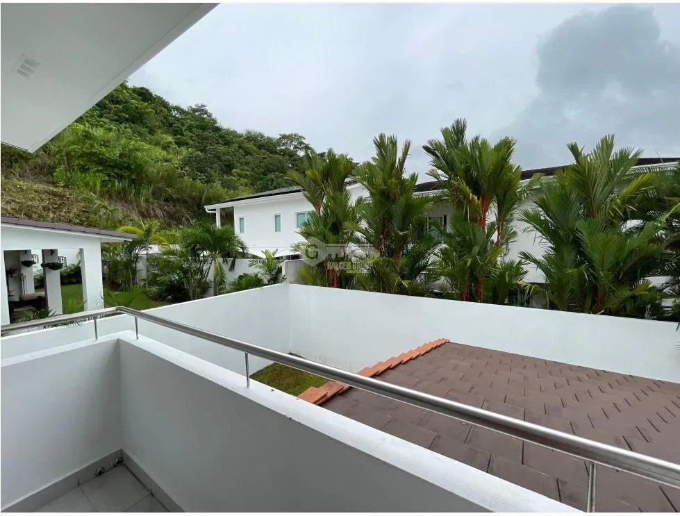 Single Family House for rent in Altos de Panama