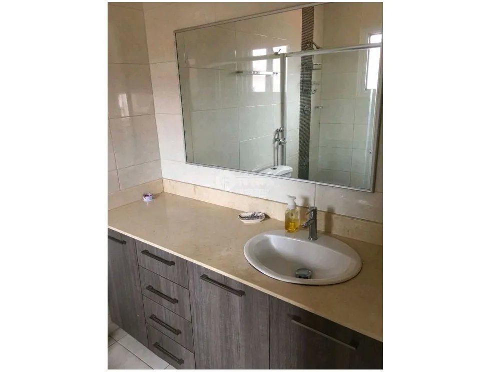 QUINTAS DE VERSALLES / 256m2 / 3 HABITAC. / LINEA BLANCA / YA