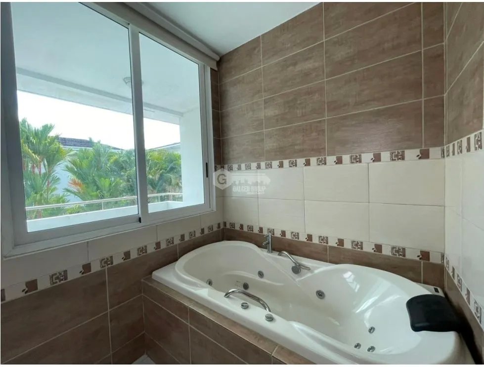 ALTOS DE PANAMÁ / HORIZONTES / 4 HABITACION / 420M / LINEA BLANCA