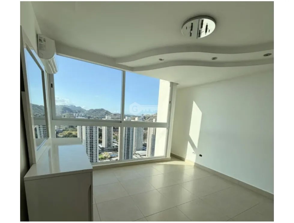 CONDADO DEL REY / KINGS PARK / 97M / 2 HABITACION / BALCON