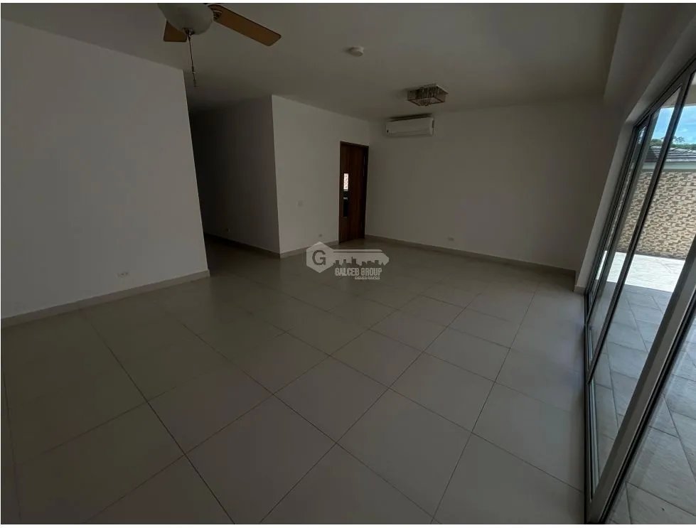 Single Family House for rent in Condado del Rey