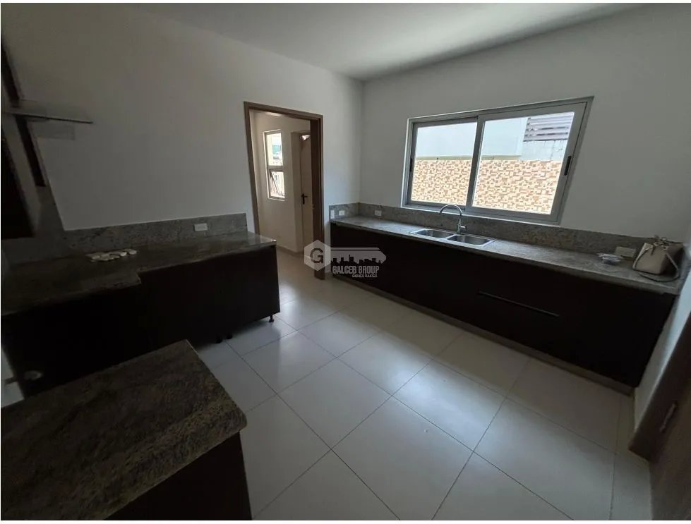 Single Family House for rent in Condado del Rey
