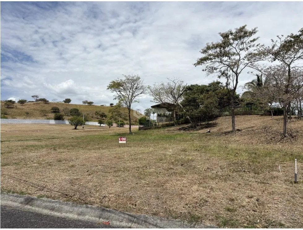 SE VENDE TERRENO EN CHAME PH COLONIA BRISAS DEL CELAJE CON AREA SOCIAL