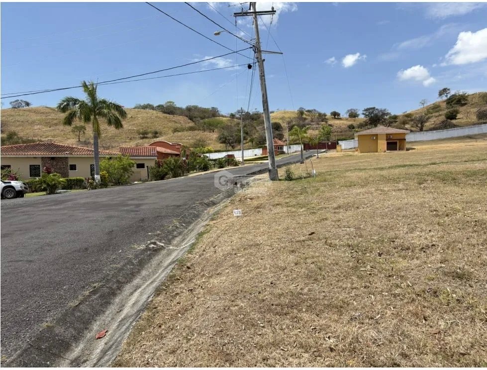 SE VENDE TERRENO EN CHAME PH COLONIA BRISAS DEL CELAJE CON AREA SOCIAL