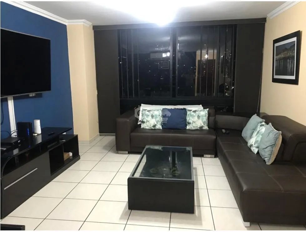 SE ALQUILA EN COCO DEL MAR APARTAMENTO AMOBLADO EN PH COCO MAR