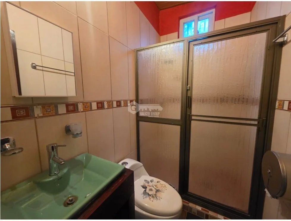SE VENDE FINCA CON 2 CABAÑAS Y 1 CASA EN ALTOS DE CERRO AZUL DE 1998M