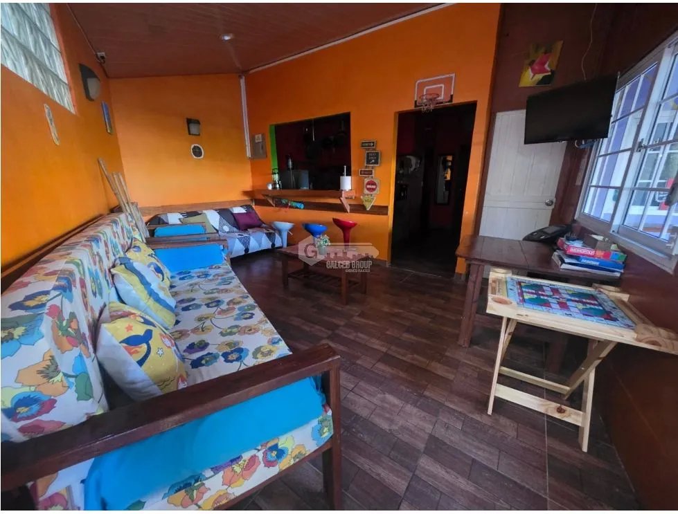 SE VENDE FINCA CON 2 CABAÑAS Y 1 CASA EN ALTOS DE CERRO AZUL DE 1998M