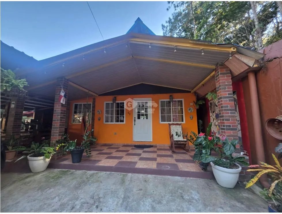 SE VENDE FINCA CON 2 CABAÑAS Y 1 CASA EN ALTOS DE CERRO AZUL DE 1998M